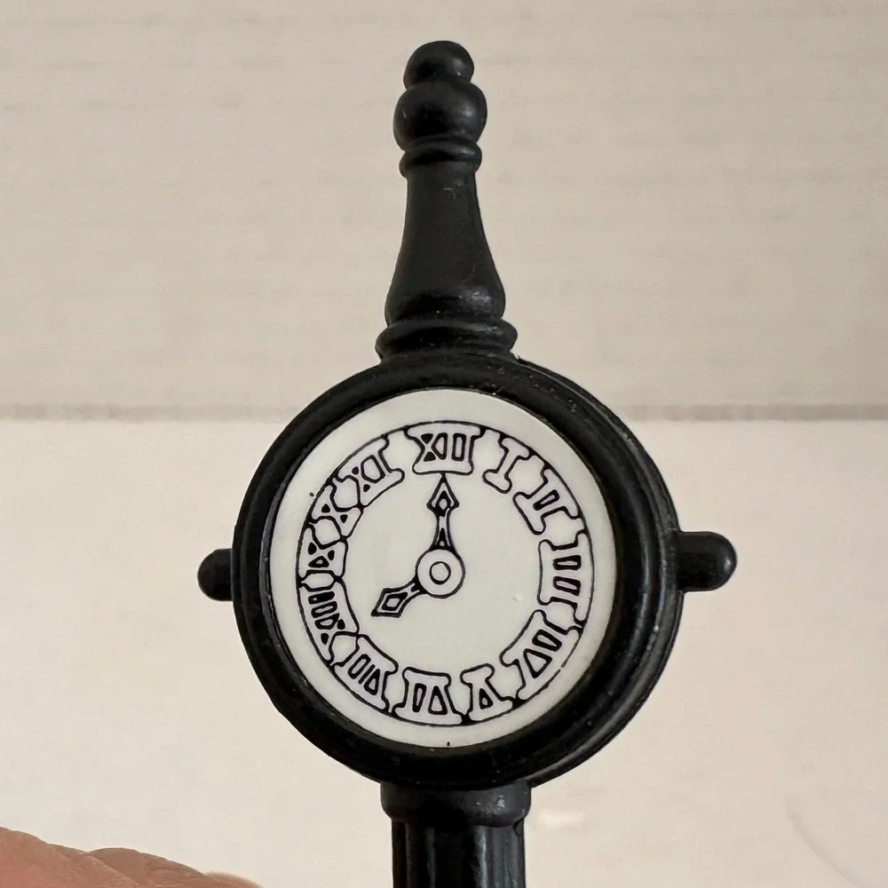 Department‎ 56 Heritage Village Black Town Square Clock Miniature Accessory